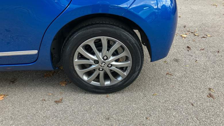 Toyota Yaris 1.33 VVT-i Icon 5dr CVT Petrol Hatchback